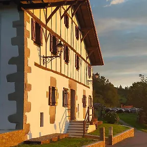 Villa Saskarate, Asteasu